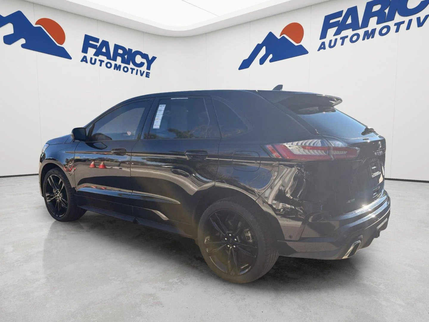 Used 2024 Agate Black Ford ST image 4