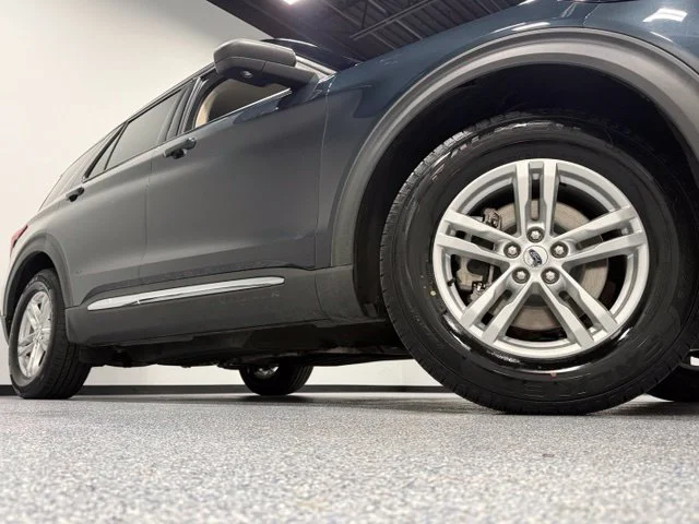 Used 2022 Blue Ford XLT image 2