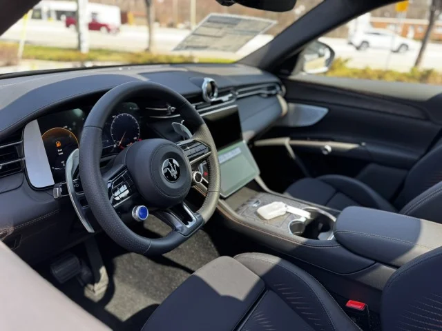 New 2025 Nero Tempesta Metallic Maserati Premium SPORT image 36
