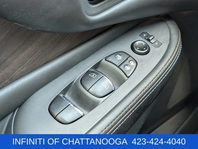 Used 2023 Red Nissan Platinum image 27