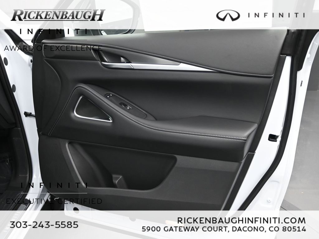 Certified Used 2026 White INFINITI LUXE image 13