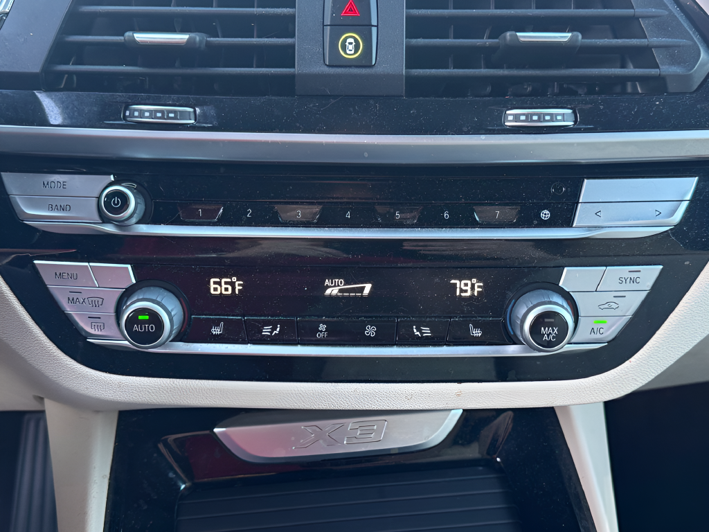 Used 2021 White BMW sDrive30i image 30