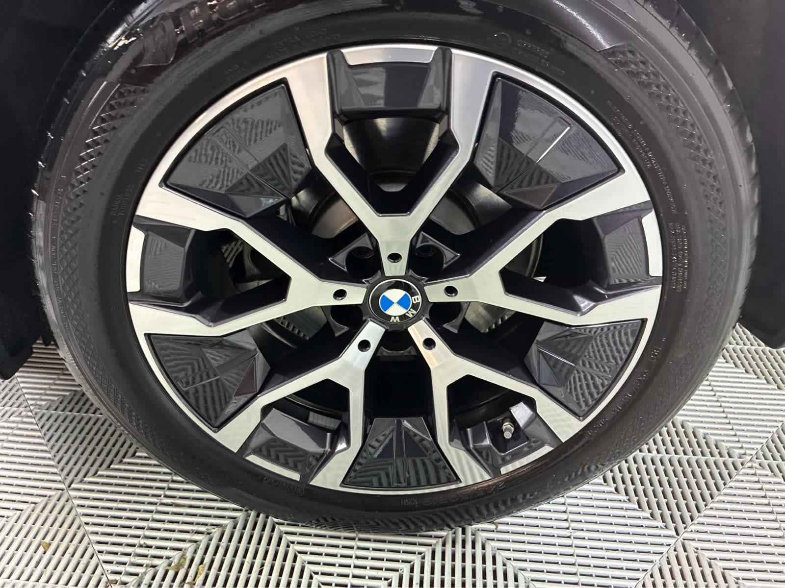 Used 2026 Alpine White BMW 30 xDrive image 10
