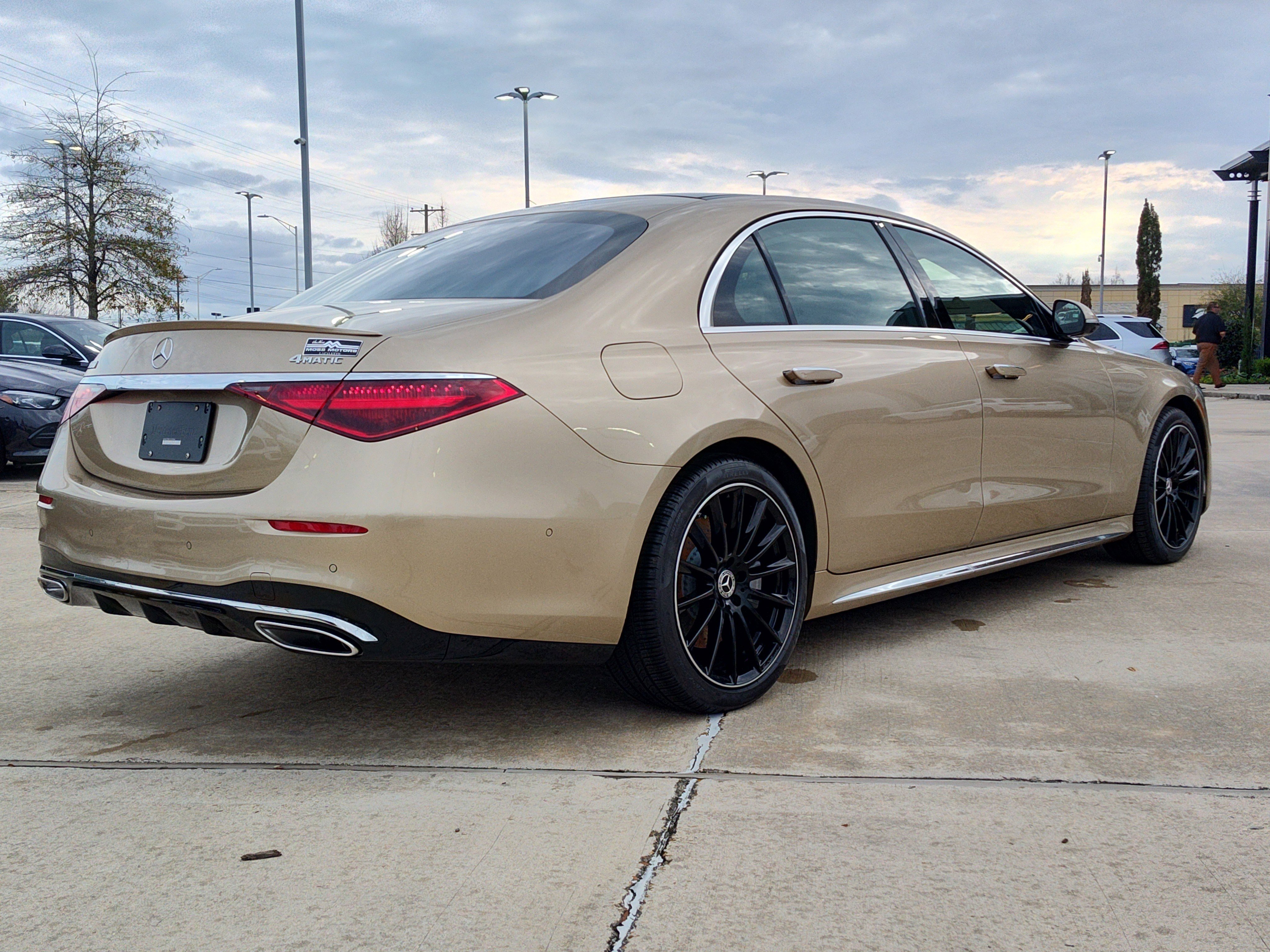 New 2026 MANUFAKTUR Kalahari Gold Metallic Mercedes-Benz S 580 image 19