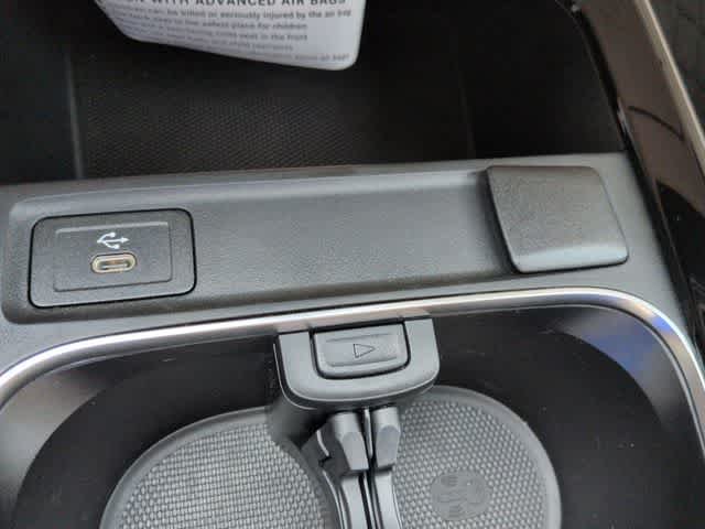 Used 2026 Cirrus Silver Metallic Mercedes-Benz GLA 250 image 31