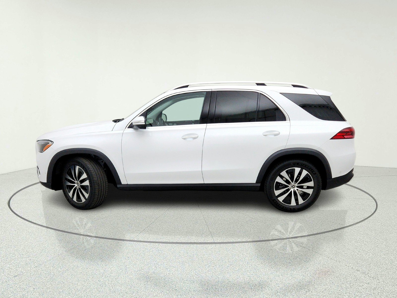 New 2026 MANUFAKTUR Moonlight White Metallic Mercedes-Benz GLE 350 4MATIC® SUV image 14