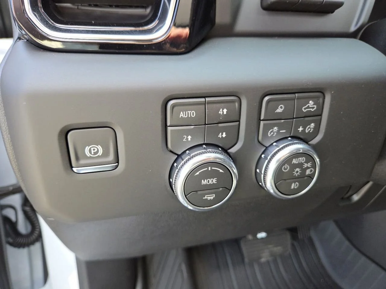 2026 GMC Sierra 2500HD Denali - Photo 6