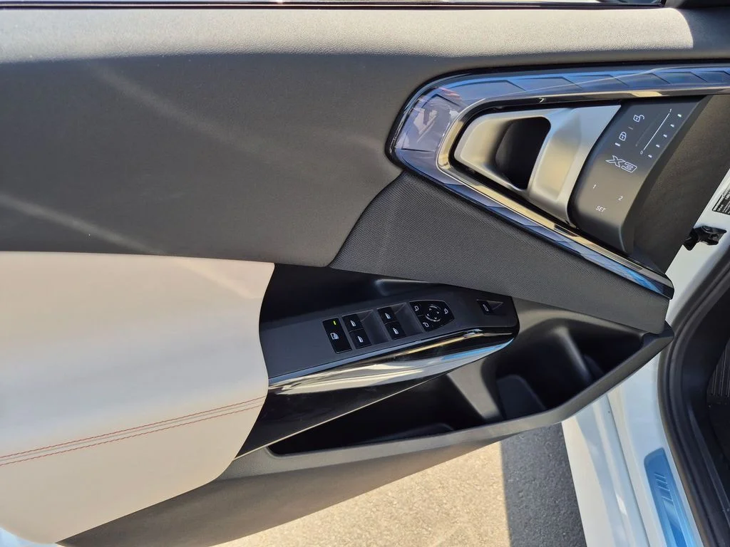 New 2026 White BMW 30 xDrive image 14