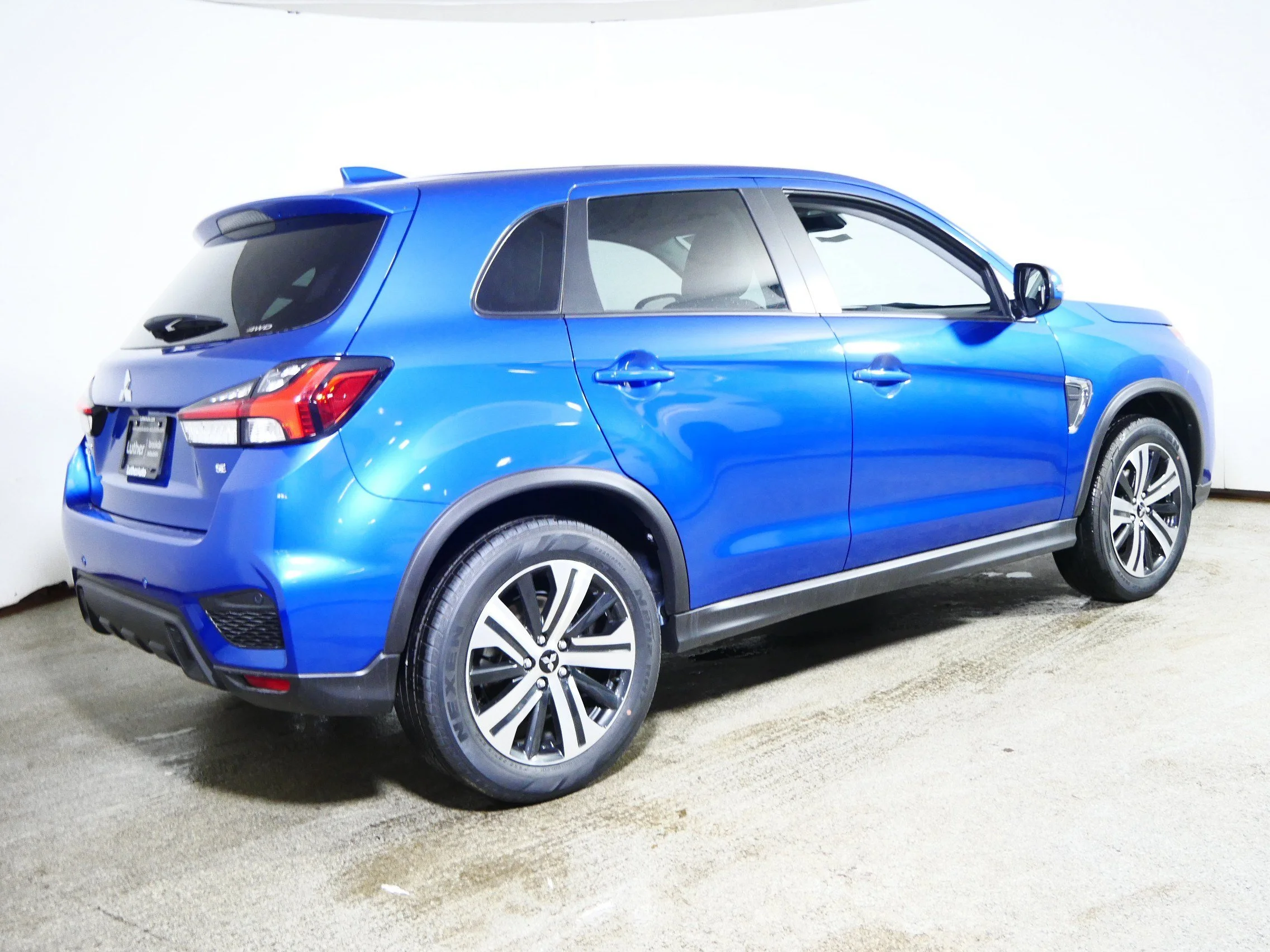 New 2026 Octane Blue Metallic Mitsubishi 2.0 SE image 2