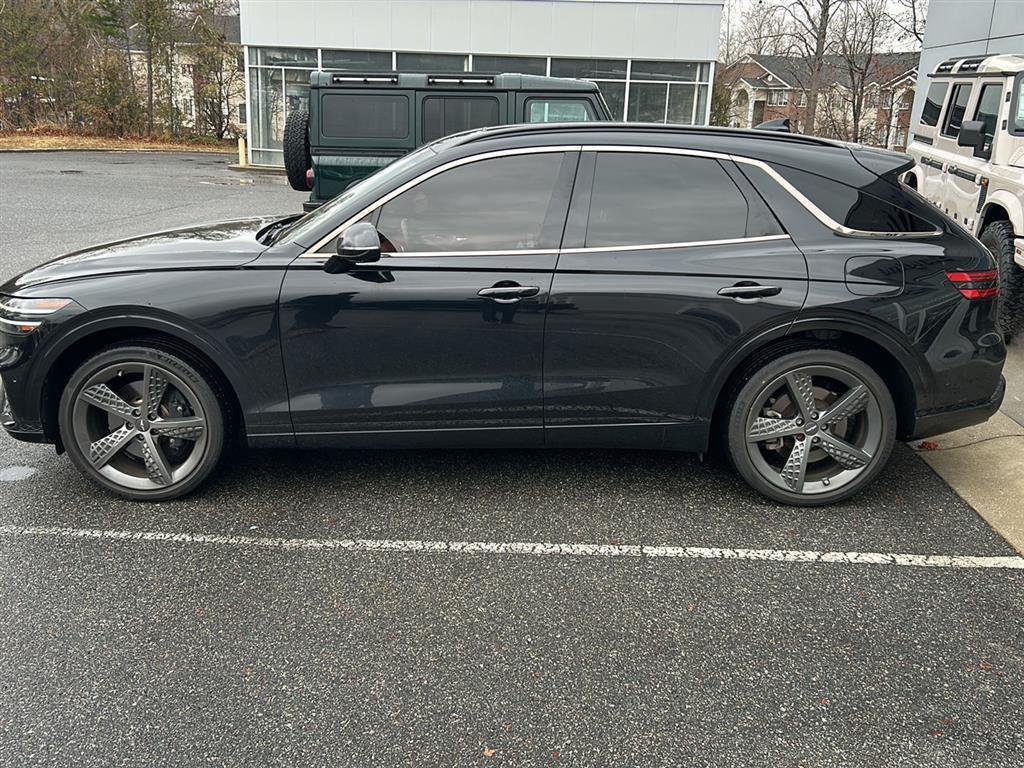 Used 2022 Vik Black Genesis 3.5T Sport image 2