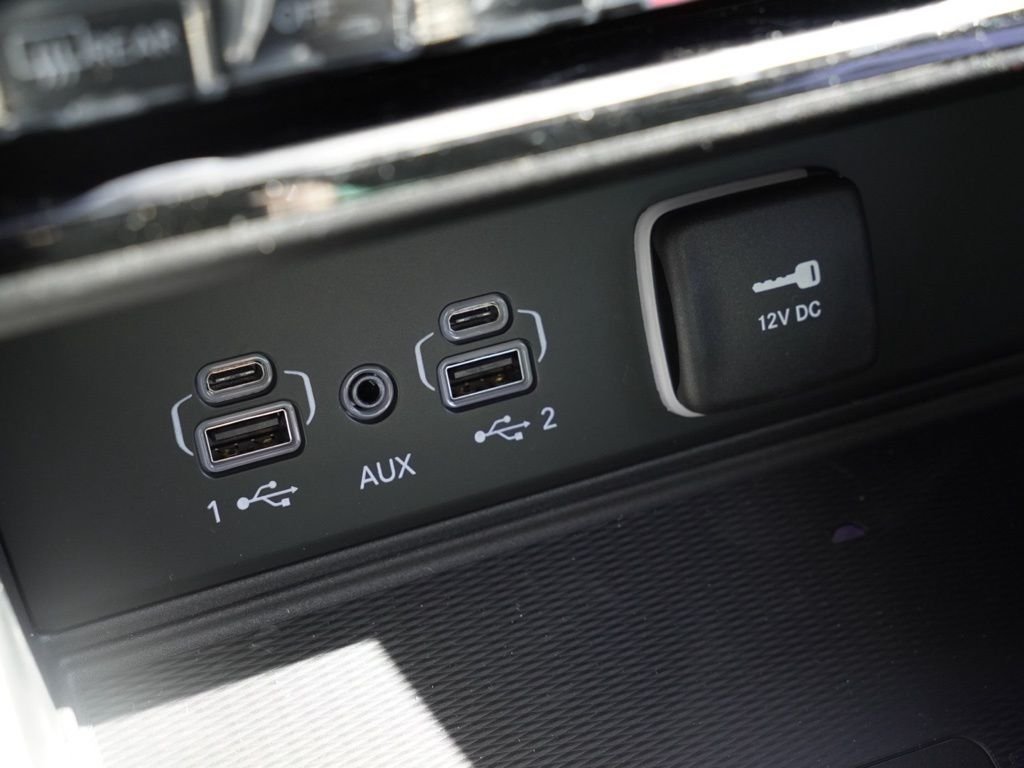 New 2026 Baltic Gray Metallic Clear-Coat Exterior Paint Jeep Laredo X image 16