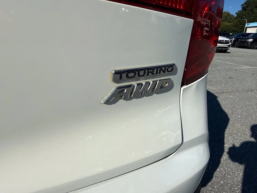 Used 2017  Honda Touring image 27