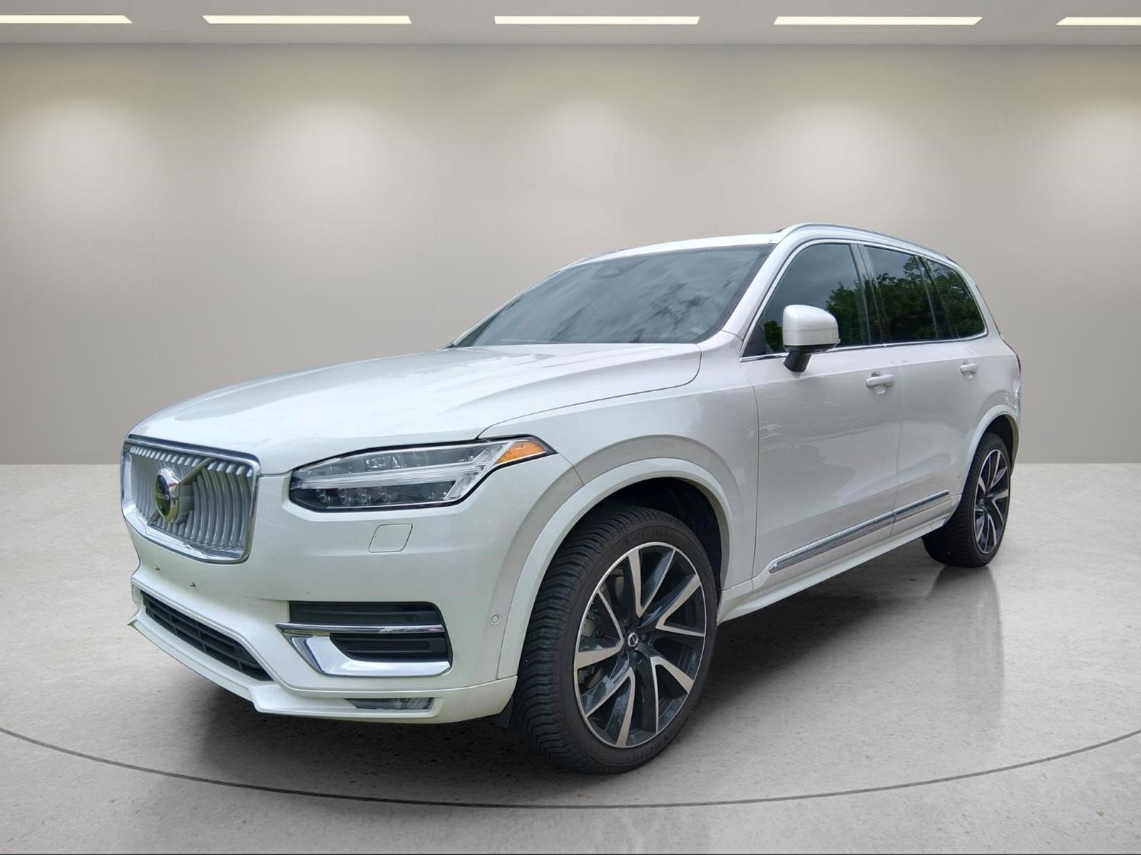 2024 Volvo XC90 B6 Ultimate 6-Seater Bright theme 4WD's photo