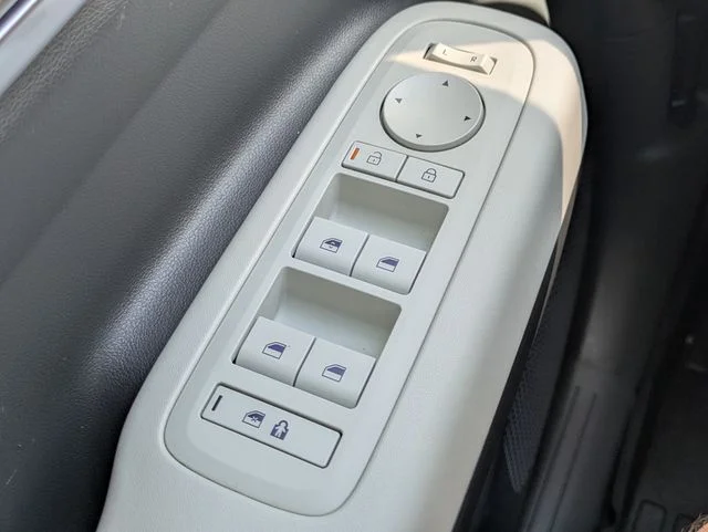 Certified Used 2024 White Hyundai SE image 21