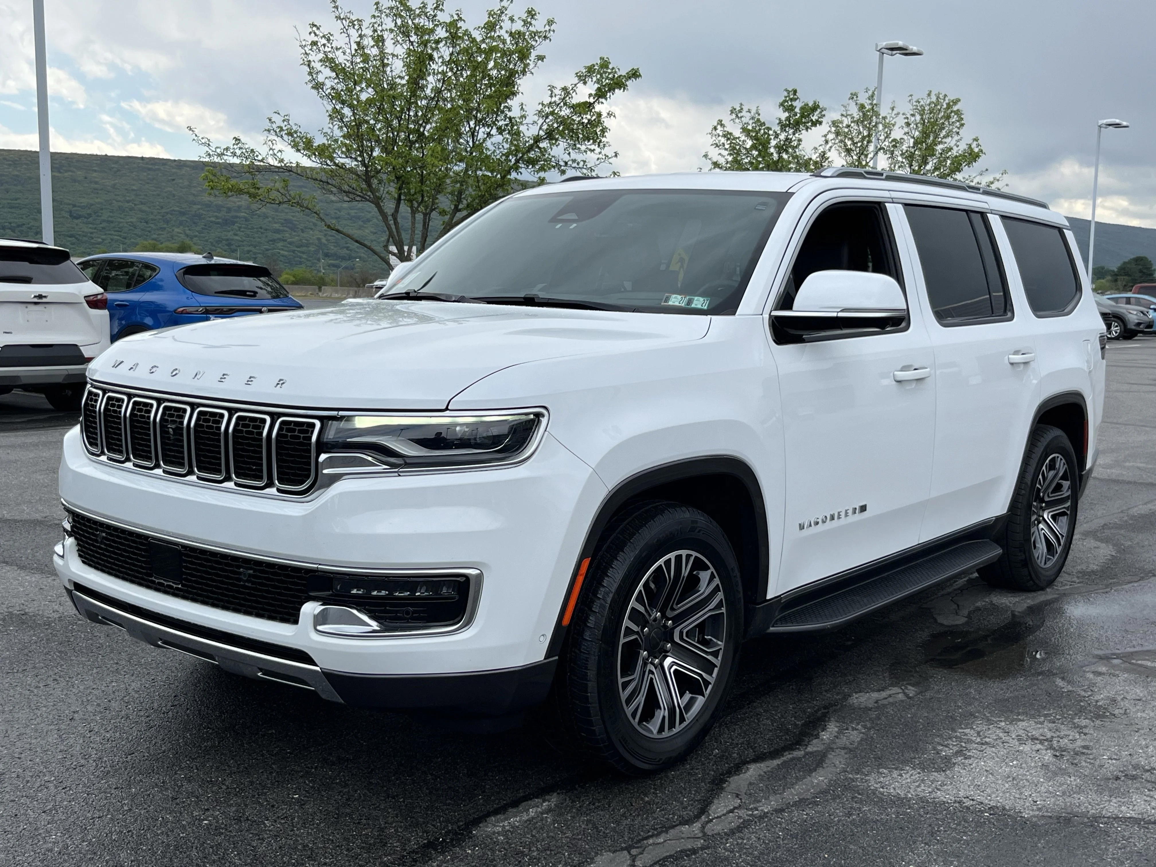 Used 2022 Bright White Clearcoat Jeep Series III image 12
