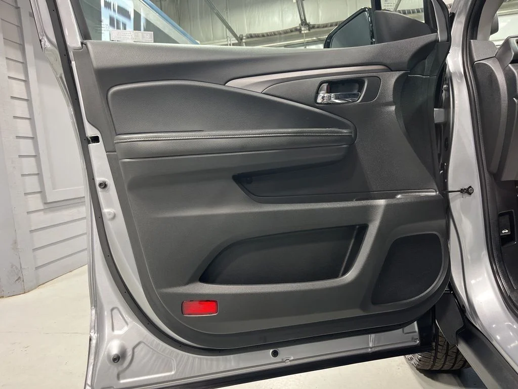 2021 Honda Ridgeline Sport - Photo 13