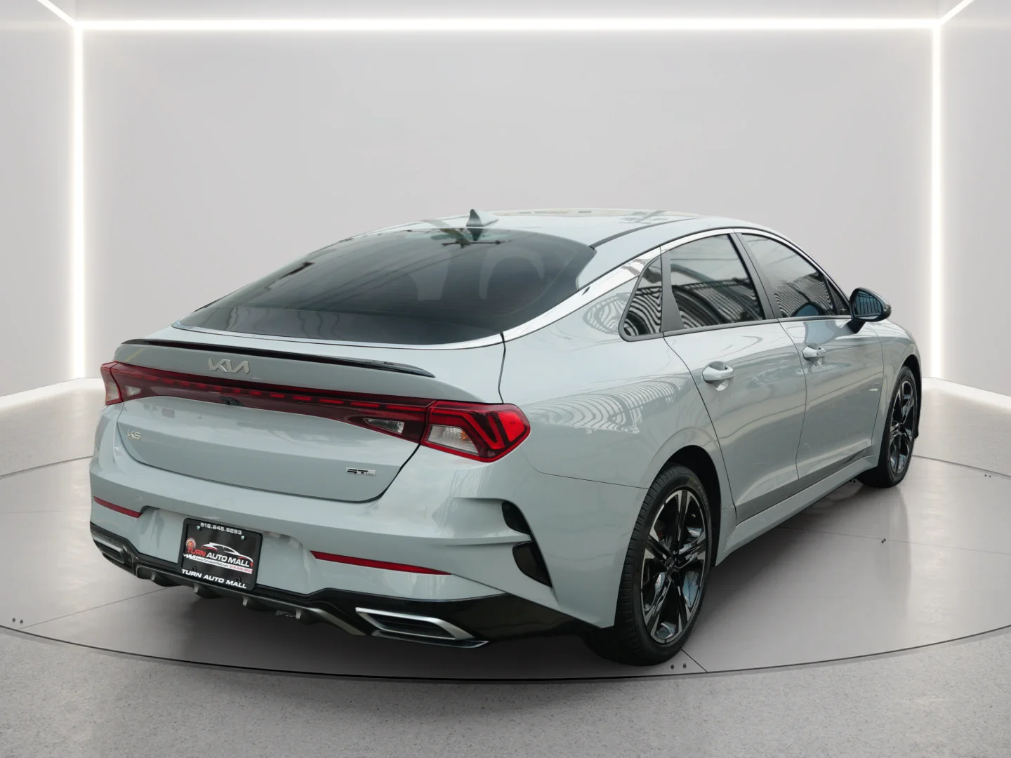 Used 2023 Wolf Gray Kia GT-Line image 5