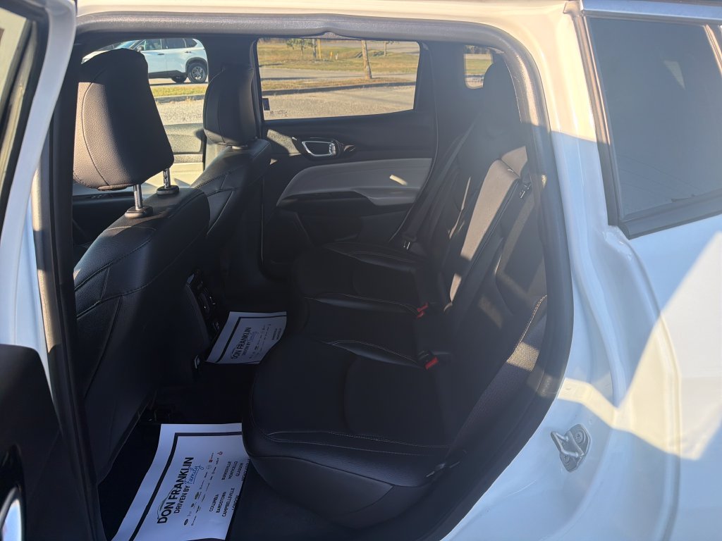 Used 2025 White Jeep Limited image 14