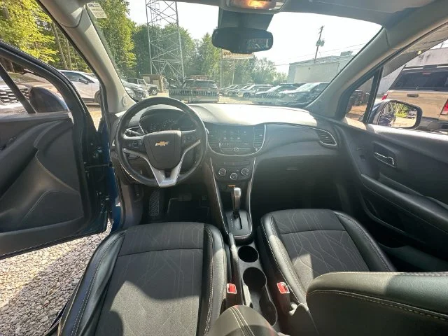 Used 2020 Blue Chevrolet LT image 30
