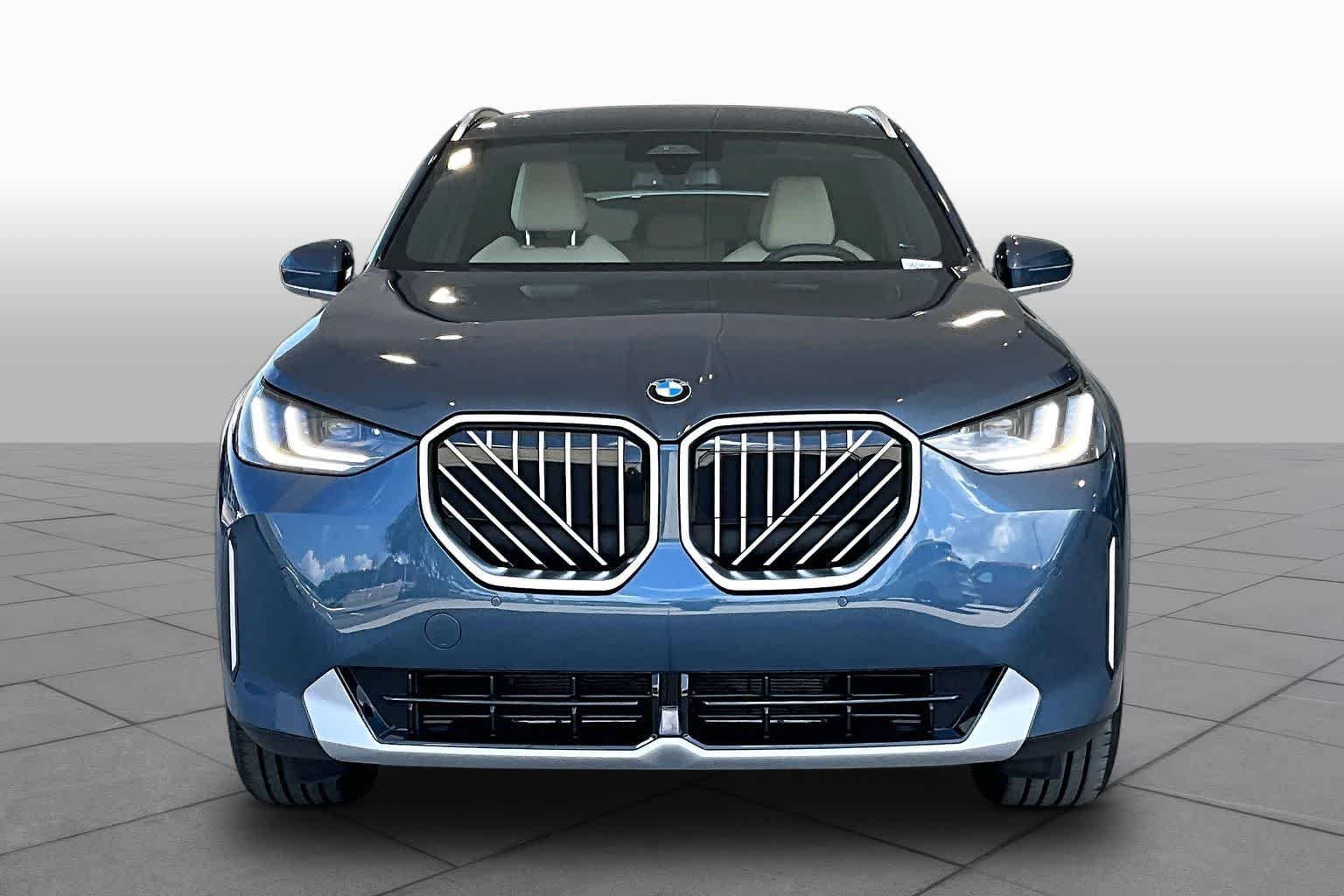 New 2026 Arctic Race Blue Metallic BMW 30 xDrive image 3