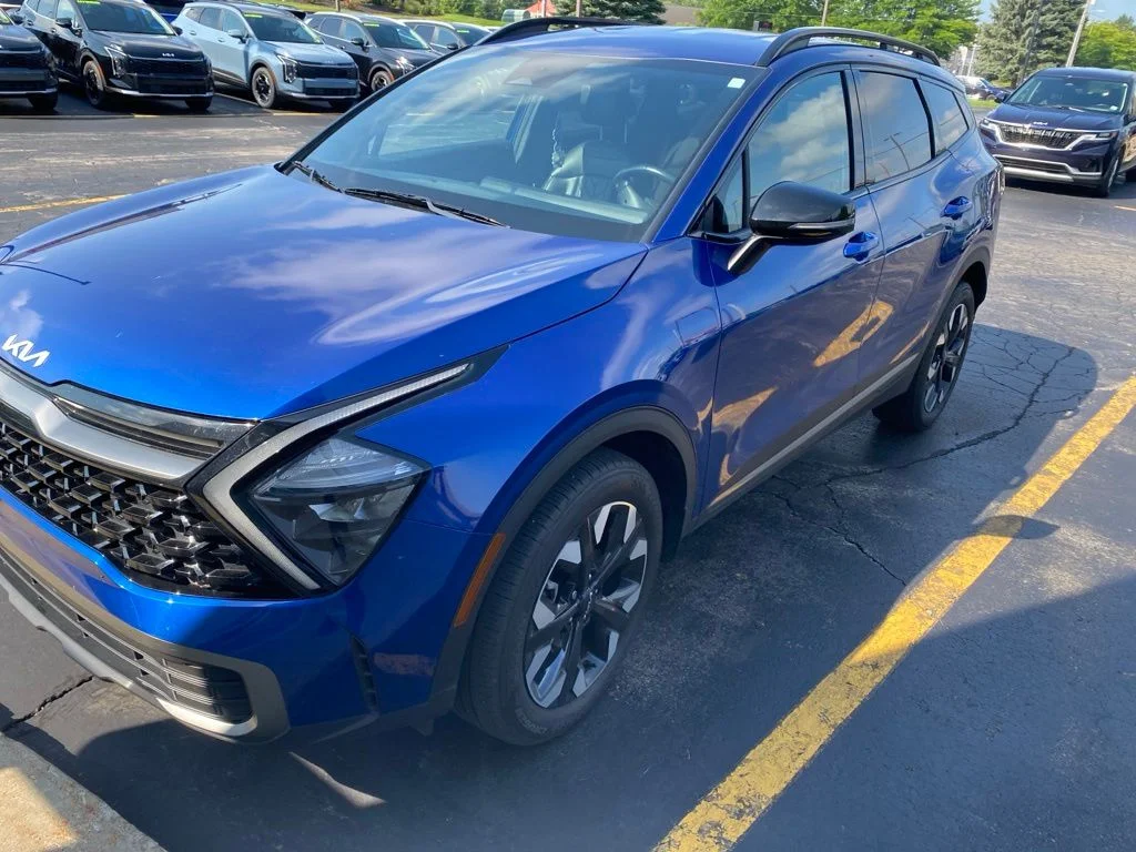 Used 2023 Sapphire Blue Kia X-Line image 3