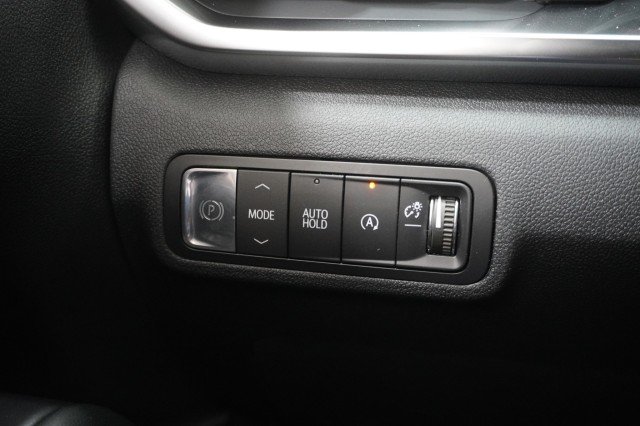 New 2026 Summit White GMC Elevation image 25