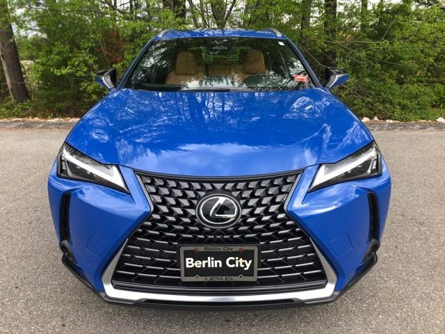 Certified Used 2025  Lexus 300h Premium image 8