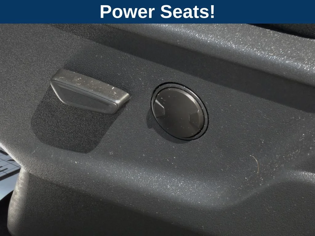 Used 2024 Silver Ford XLT image 13