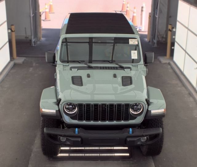Used 2024 Earl Clearcoat Jeep Rubicon 4xe image 3