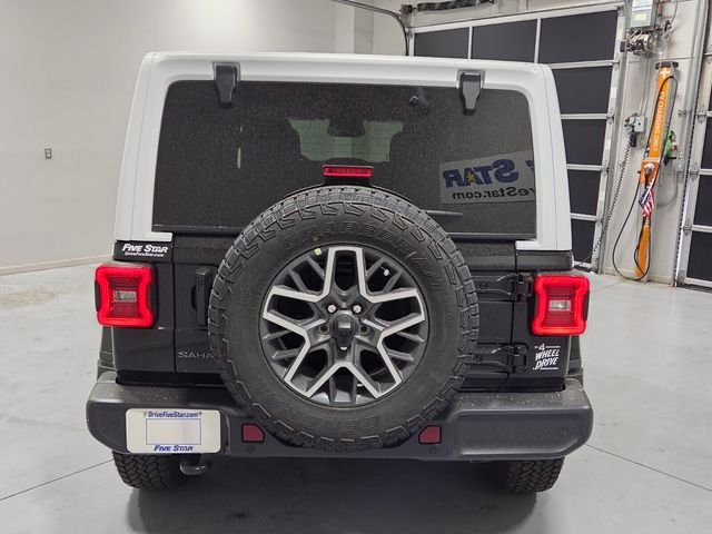 New 2026 Black Clear-Coat Exterior Paint Jeep Sahara image 10
