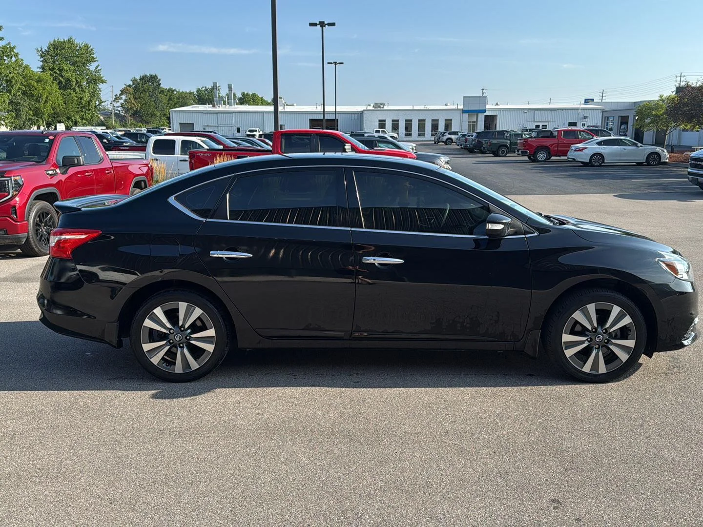 Used 2018 Super Black Nissan SL image 2
