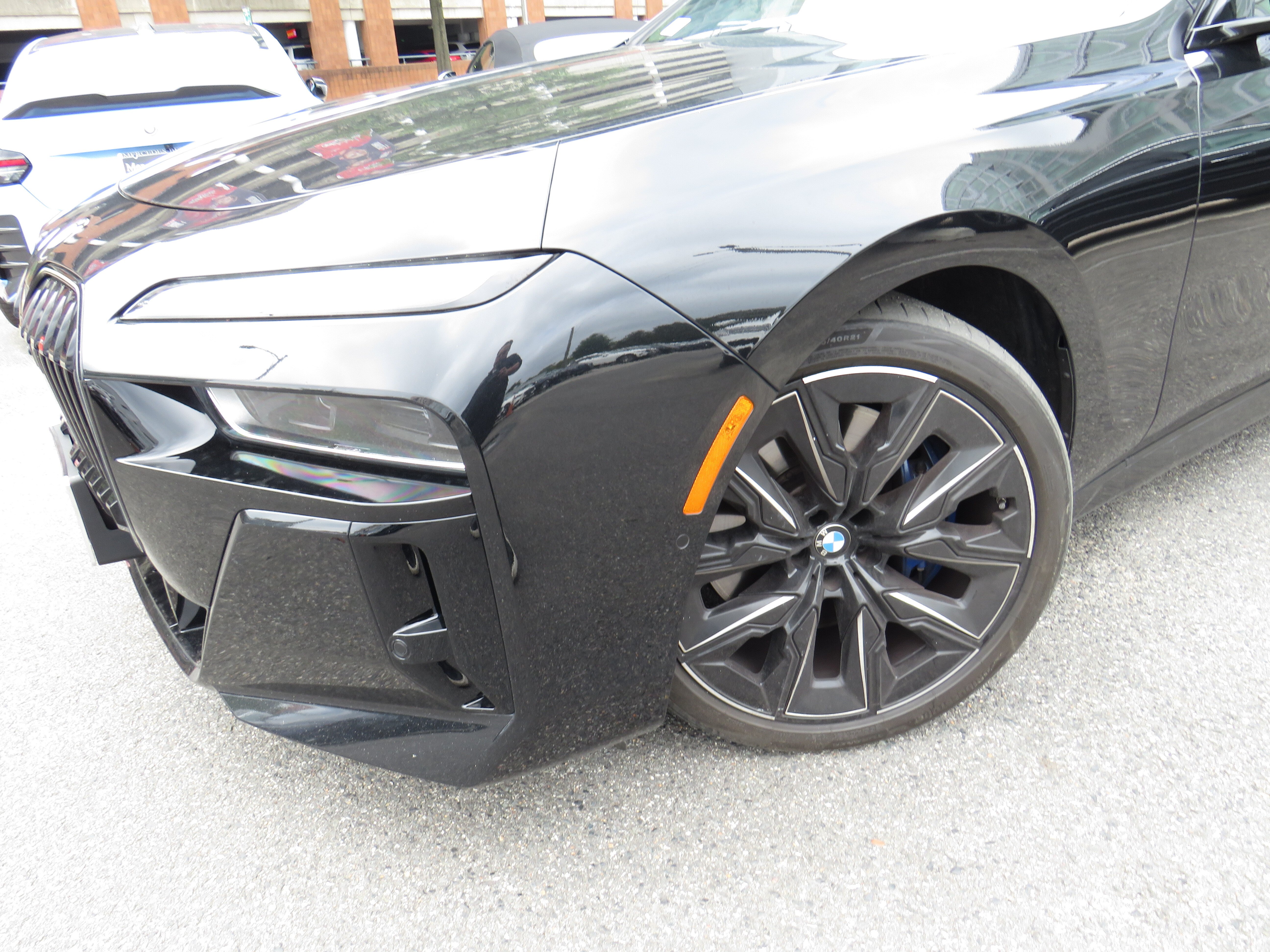 Used 2024 Black Sapphire Metallic BMW 760i xDrive image 24