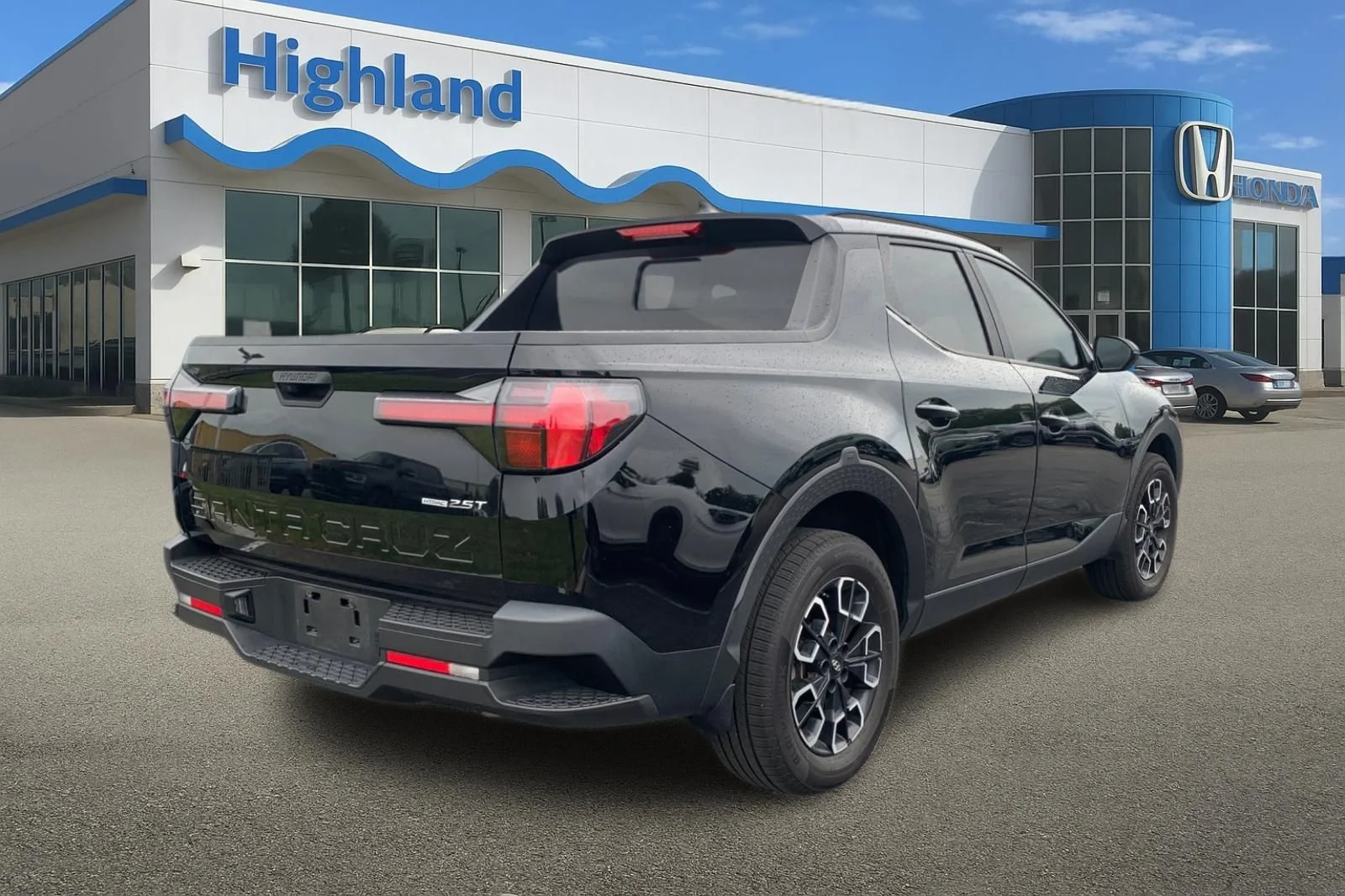 Used 2022 Black Hyundai SEL Premium image 4