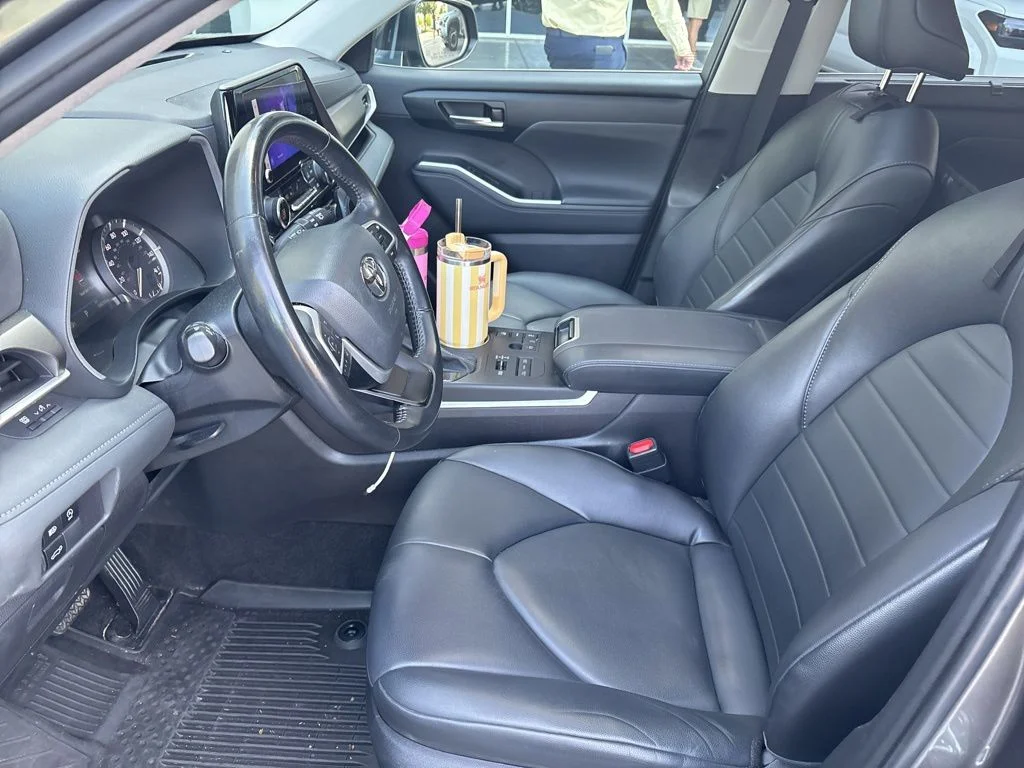 Used 2023 Gray Toyota XLE image 5
