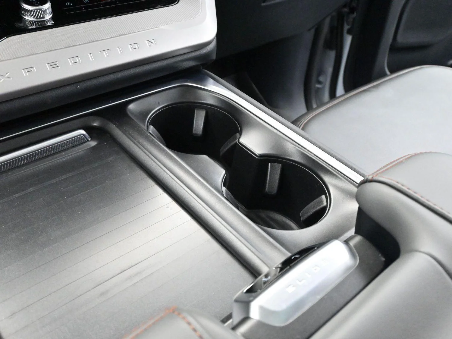 Used 2025 Space Silver Metallic Ford Active image 20