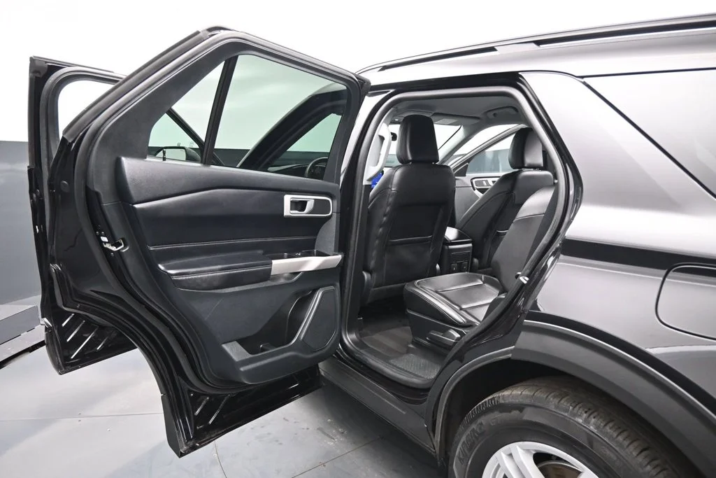 Used 2023 Black Ford XLT image 14