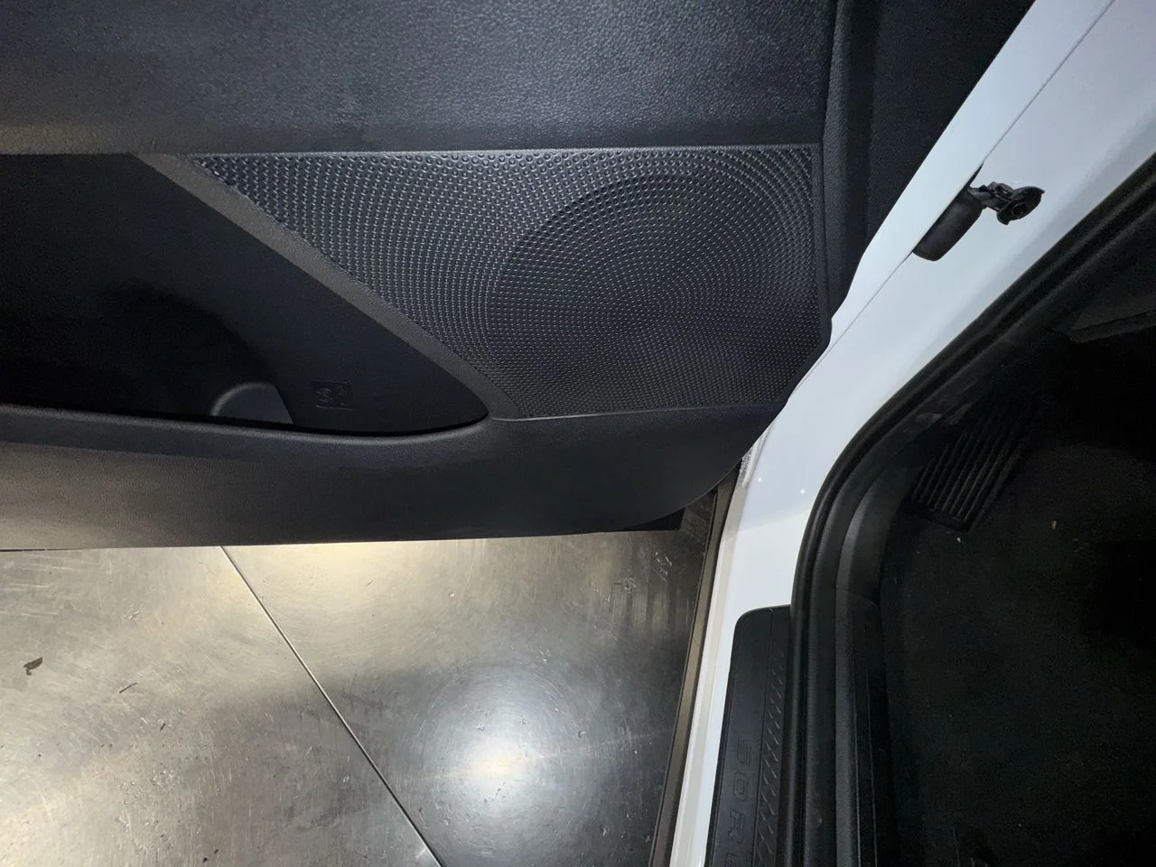New 2026 White Pearl Kia S image 18