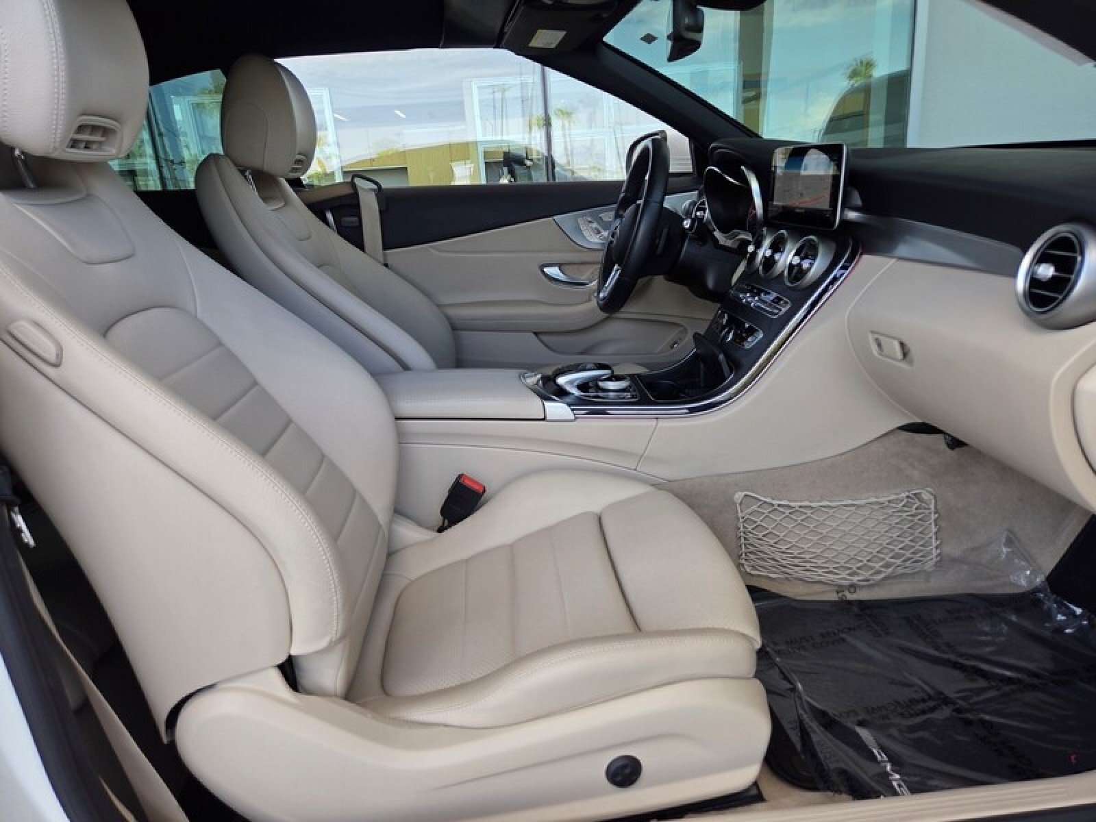 Used 2019 Polar White Mercedes-Benz C 300 image 17