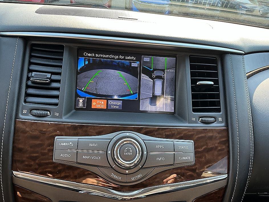Used 2019 Super Black Nissan SL image 17