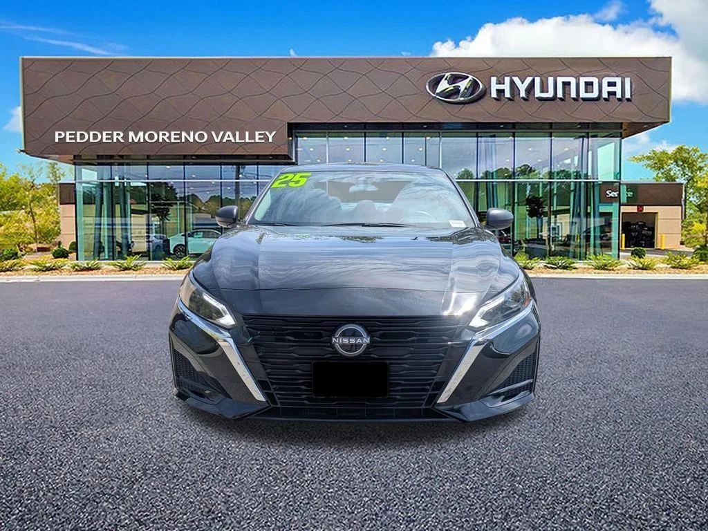 Used 2025 Black Nissan 2.5 SV image 7