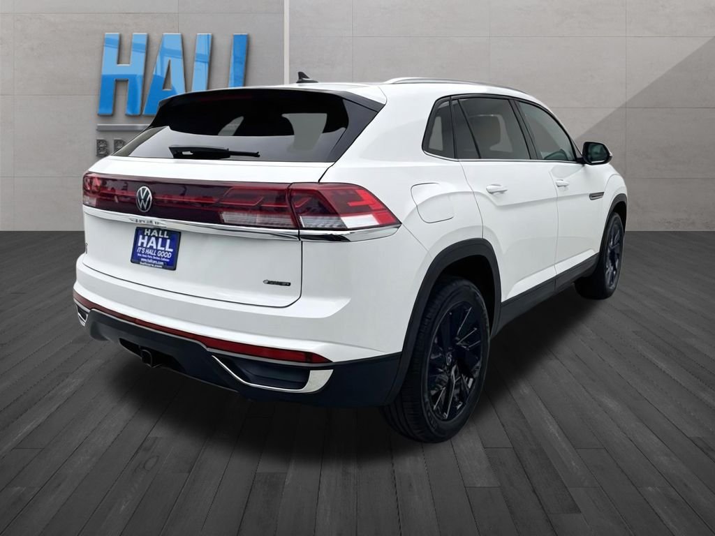 New 2026 White/off-white Volkswagen SE w/Technology image 5