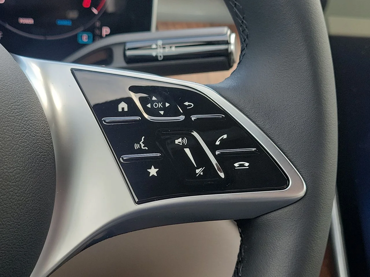 New 2026 Twilight Blue Metallic Mercedes-Benz C 300 image 31
