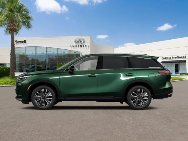 New 2027 DEEP EMERALD INFINITI Luxe FWD image 3