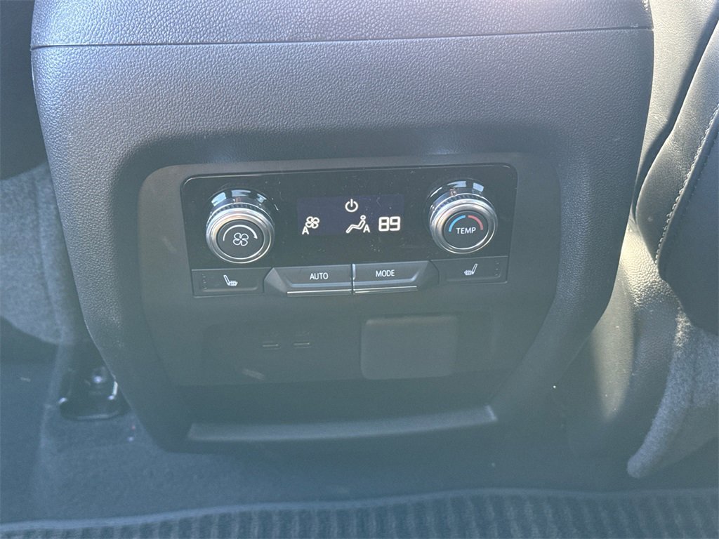 2026 GMC ACADIA - Image 30