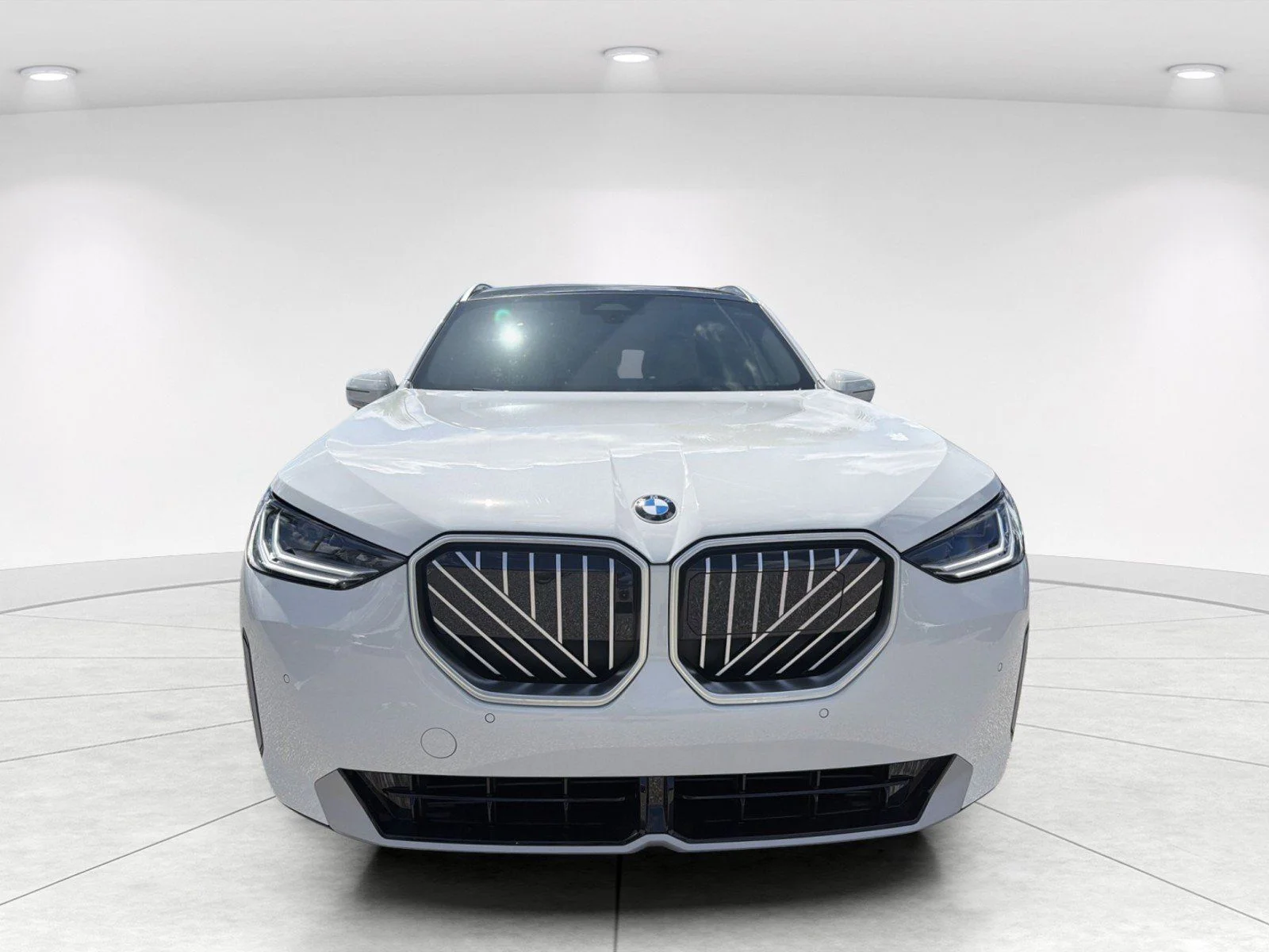 New 2026 Alpine White BMW 30 xDrive image 2