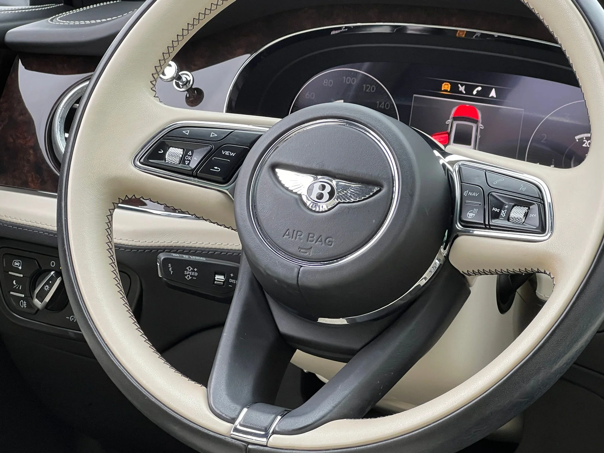 Used 2023 Blue Bentley  image 24