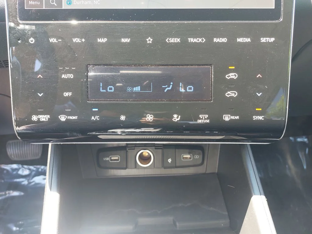 Used 2022 White Hyundai Limited image 25