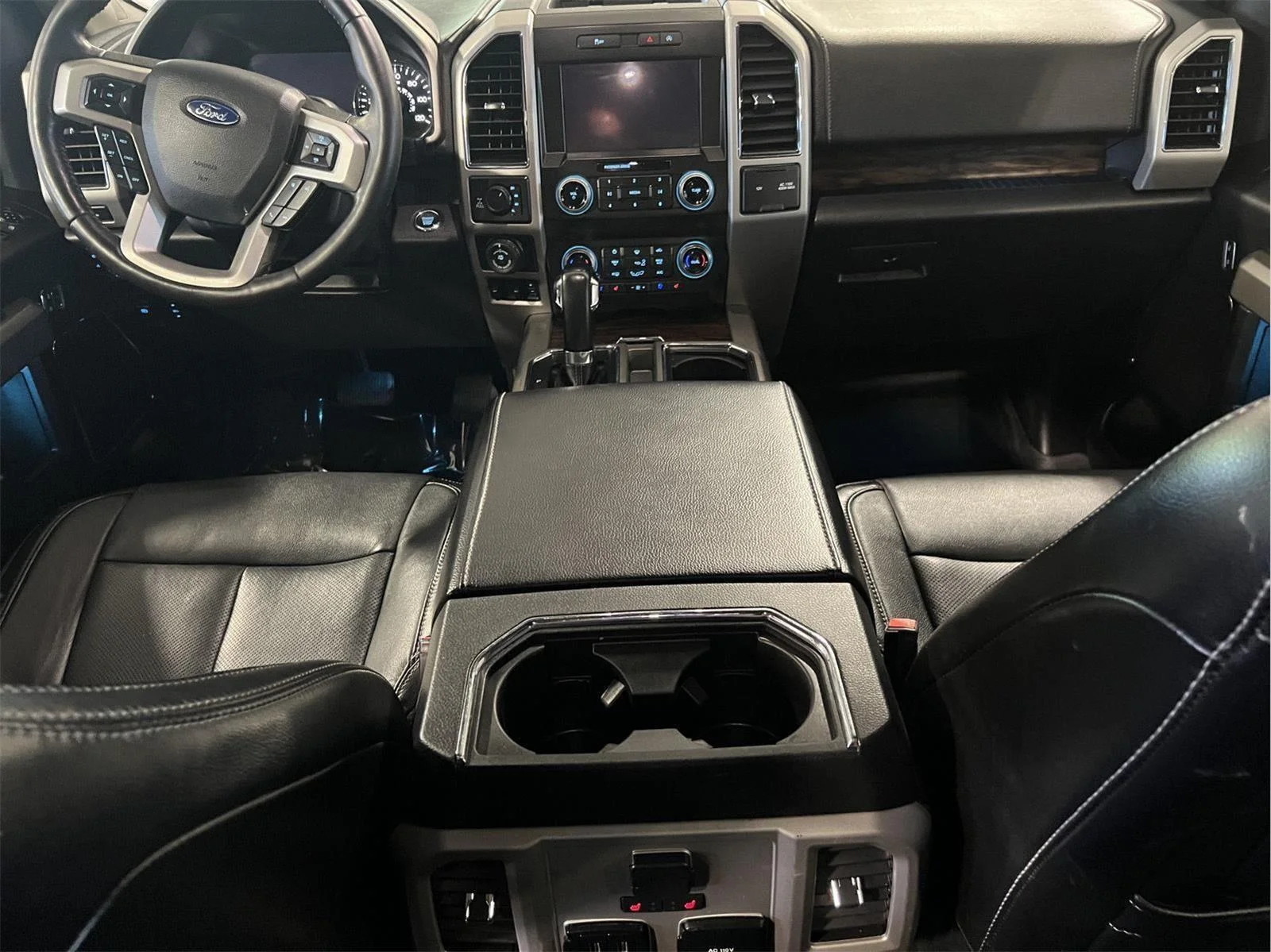 Used 2019 Blue Jeans FORD LARIAT image 22