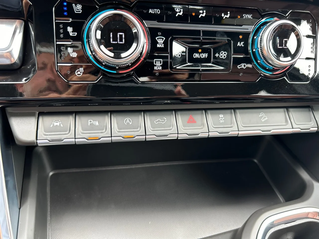 New 2026 Glacier White Tricoat GMC Denali Ultimate image 13