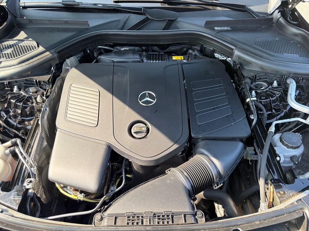 Used 2026 Black Mercedes-Benz GLC 300 image 16